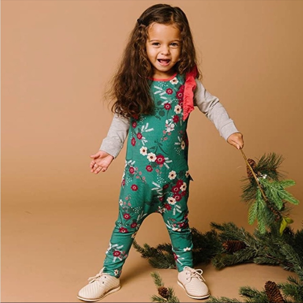 NWT Rags holiday floral romper